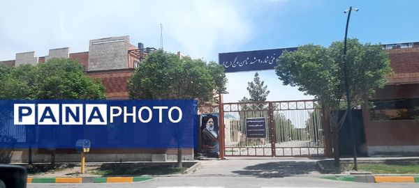 مشهد در میزبانی از فرزند شهیدش سیاه پوش شد