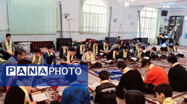 اعتکاف دانش‌آموزی در گرگان