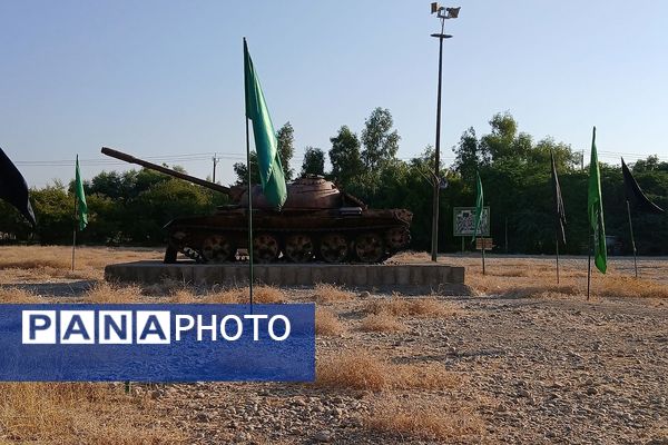 اولین روز حضور دانش‌آموزان دختر منطقه کهریزک در یادمان ‌های مناطق عملیاتی جنوب ایران