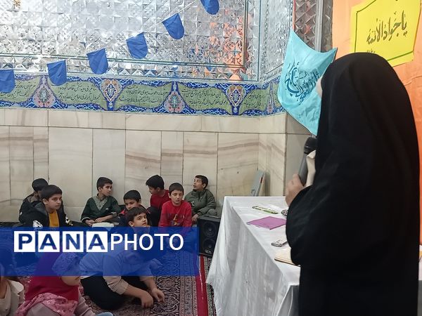 اجرای برنامه هایی زیبا و شاد برای کودکان در شهرستان کاشمر 