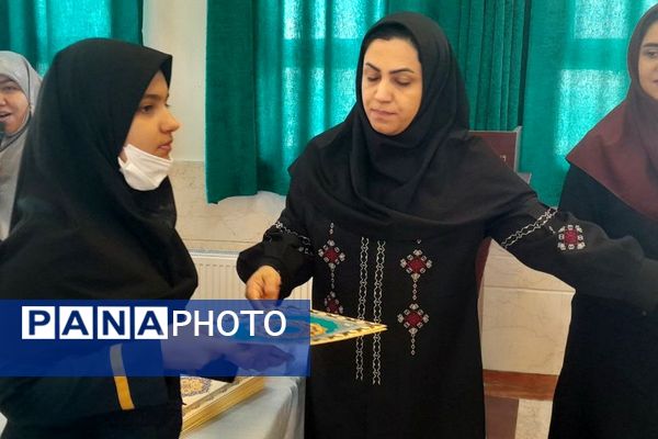 روز خاطره‌انگیز با برگزاری جشن سمپاد در دبیرستان استعدادهای درخشان فرزانگان ملارد