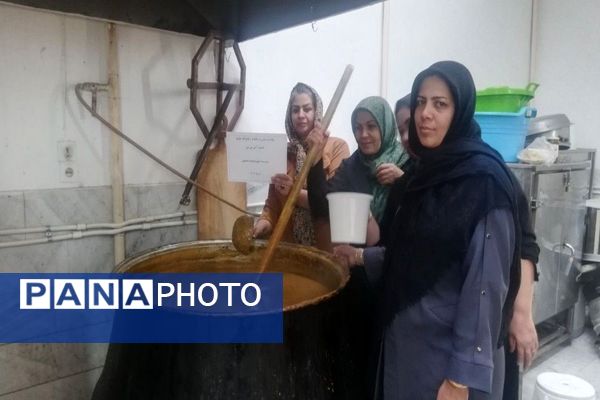 مراسم ولادت حضرت فاطمه زهرا (س) و روز مادر در دبیرستان شهید مجید دهنوی