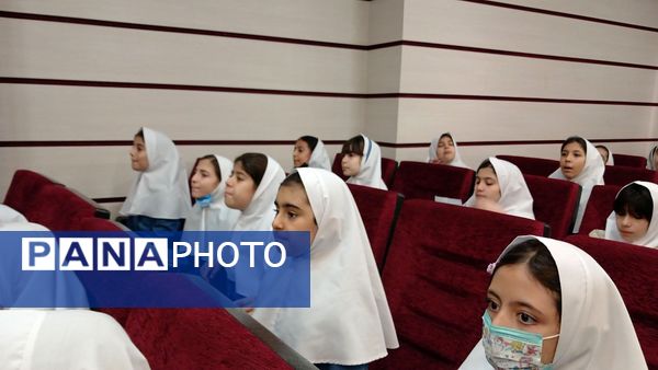 افتتاح پایگاه بسیج دانش‌آموزی در دبستان قرآنی نرجس ناحیه یک کرج