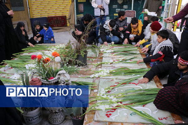 گلباران مزار شهدای گمنام قم در ایام الله دهه فجر