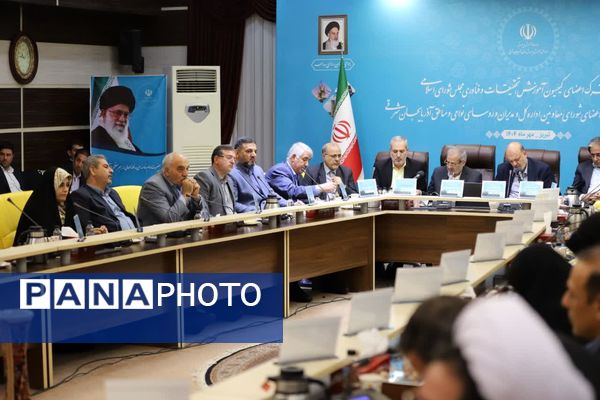 نشست مشترک کمیسیون آموزش، تحقیقات و فناوری مجلس با وزیر آموزش و پرورش 