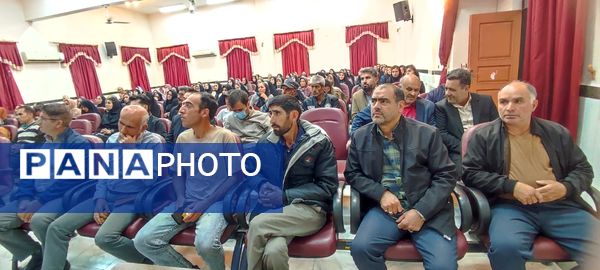 انتخابات انجمن و اولیا و مربیان مدرسه نمونه دولتی فرزانگان شهرستان شیروان 