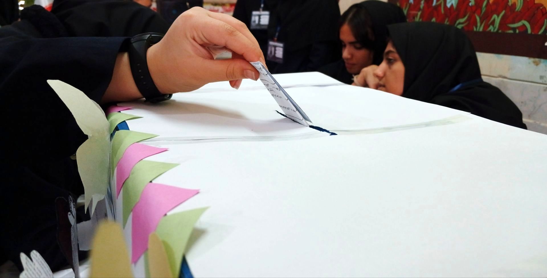 انتخاباتی منظم و پرشور در هنرستان جنت فارسان  