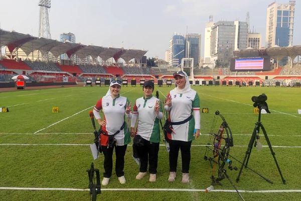 مدال برنز آسیا بر گردن بانوان کامپوند ایران