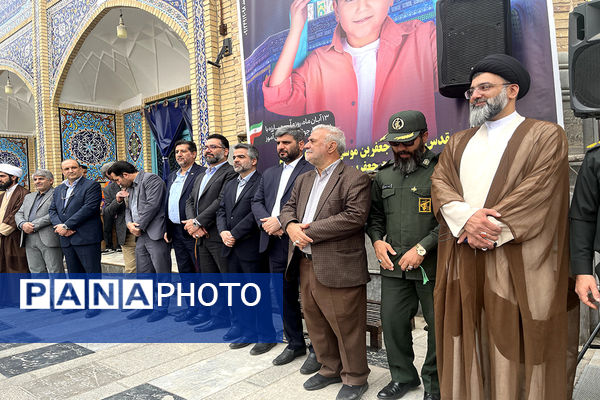 راهپیمایی استکبارستیزی شهرستان پیشوا در روز دانش‌آموز
