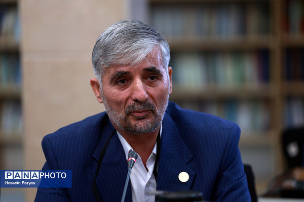 آیین تجلیل از برگزیدگان طرح ملی صبح رویش