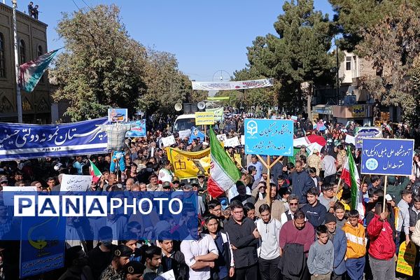 راهپیمایی سیزده آبان در شهرستان نیشابور