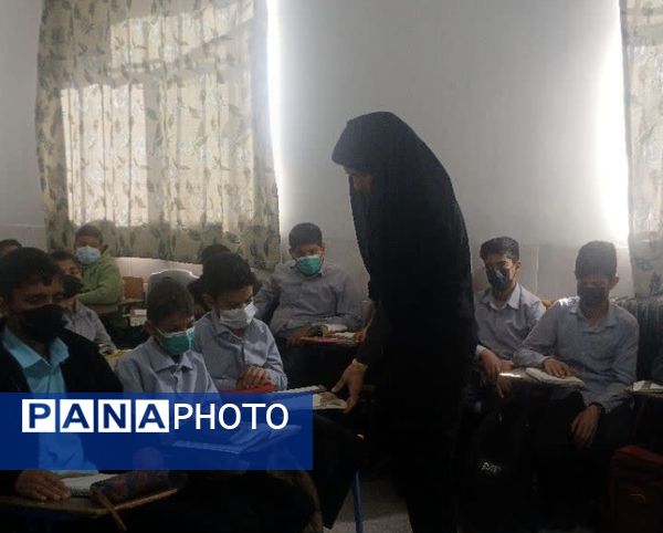 بازدید معاون آموزشی و کارشناس آموزش متوسطه اداره آموزش و پرورش خاتم 