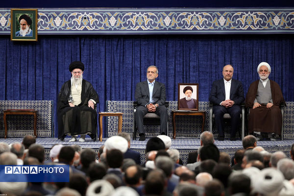 مراسم تنفیذ حکم چهاردهمین دوره ریاست‌جمهوری اسلامی ایران‌