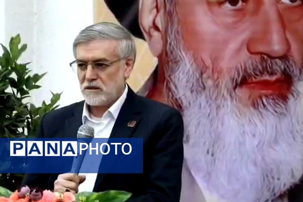 جشنواره تن پوش نور در باقرشهر 