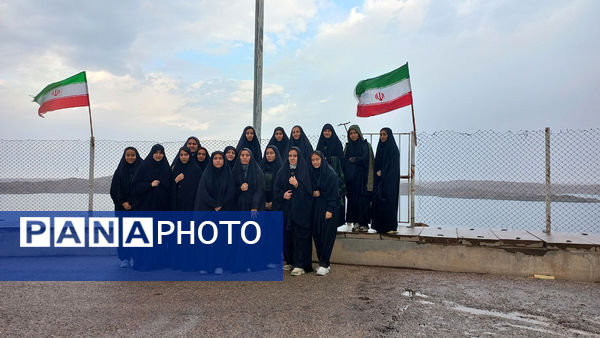 اعزام آخرین گروه از دختران دانش‌آموز ناحیه یک قم به اردوی راهیان نور