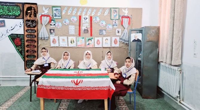 برگزاری انتخابات شورای دانش‌آموزی مدرسه شهید مدنی خاتم