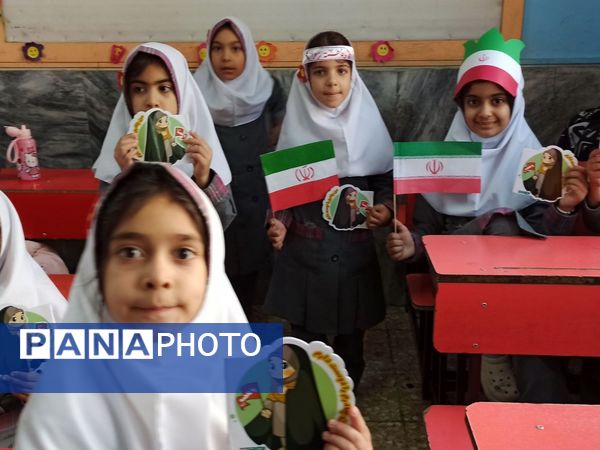 مراسم روز دانش آموز در دبستان دخترانه نرجس یک