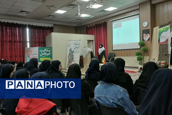 گرامیداشت هفته بسیج در دبیرستان قلم چی ناحیه دو شهرری 