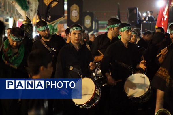 آیین «مشعل گردانی» نجفی‌های مقیم قم