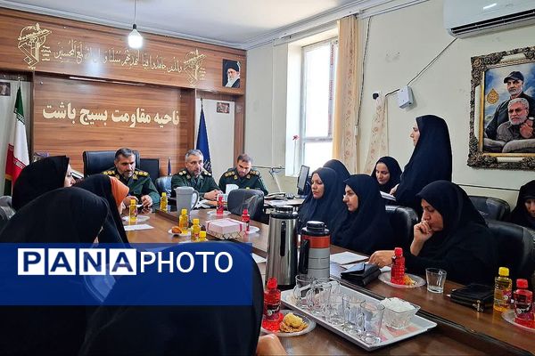 نشست هم‌اندیشی بانوان تأثیرگذار روستای شوش در باشت