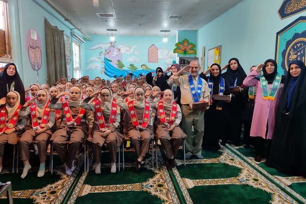 بازدید و ارزیابی بازرسان کشوری از فعالیت‎‌‌های تشکیلاتی پیشتازان دبستان رستگارمقدم مشهد