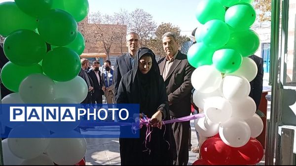 آیین نواختن زنگ کتاب و کتابخوانی در دبستان تربیت