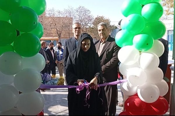 آیین نواختن زنگ کتاب و کتابخوانی در دبستان تربیت