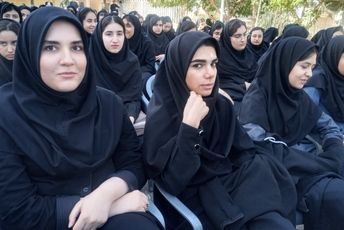 حس و حال دانش آموزان در روز اول مهر در مدسه نمونه دولتی ۹ دی یاسوج