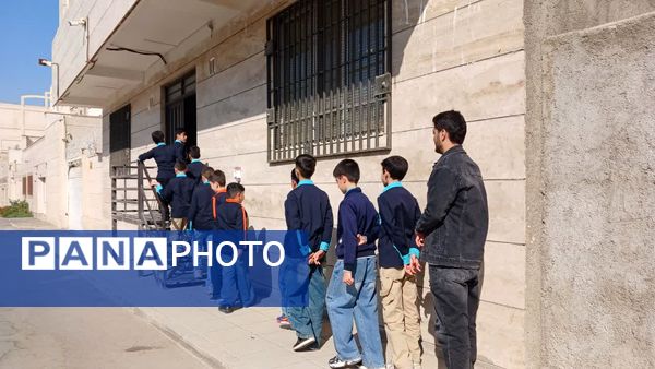 تقدیر از دانش‌آموزان دبستان سعادت بابت حضور فعال در نماز جمعه محمدشهر کرج