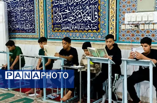 استقبال پرشور مردم از ضیافت سه روزه انس با قرآن