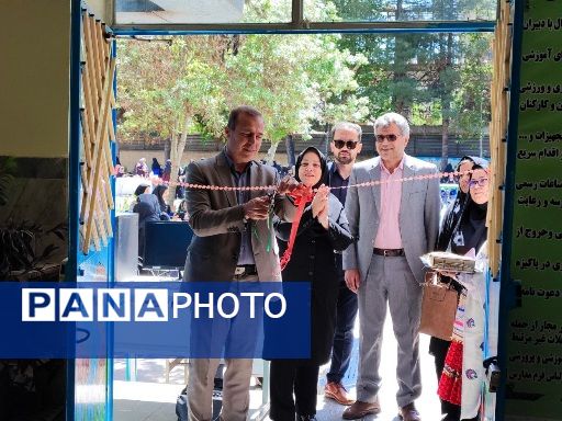 نمایشگاه هنرهای دستی و نمایشگاه کسب و کار دانش‌آموزی در هنرستان ثمین شهرستان سملقان