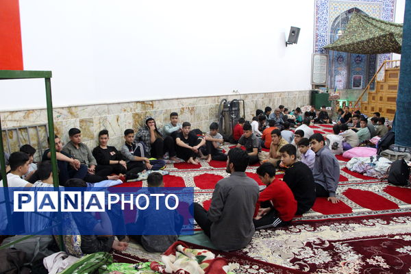 برگزاری حلقه‌های معرفتی صالحین در اعتکاف دانش‌آموزی فهرج