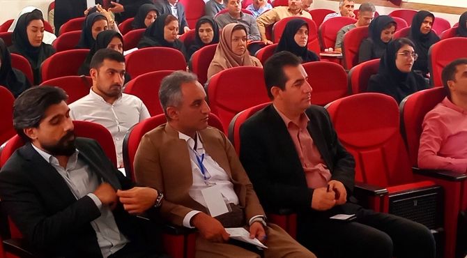 همایش و کارگاه توانمند سازی دبیران زبان استان خراسان شمالی 