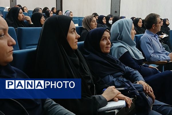 کارگاه آموزشی نحوه تعامل با دانش‌آموزان و بازی‌های گروهی در باقرشهر 