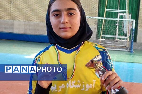 برگزاری مسابقه فوتسال دانش‌آموزی دختران ابتدایی در بهارستان دو