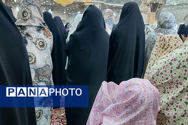 حضور دانش‌آموزان و فرهنگیان ناحیه دو شهرری در نماز جمعه 