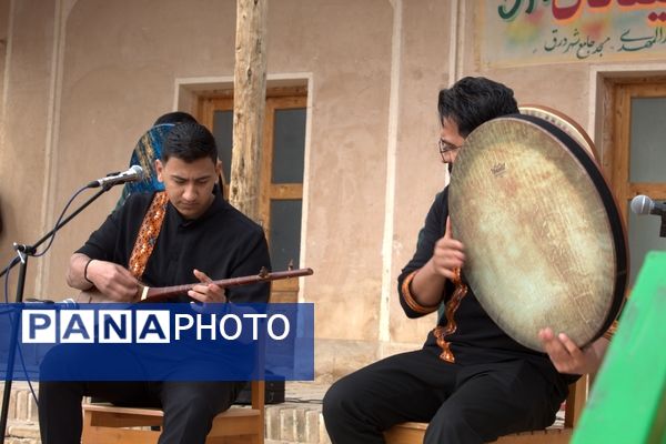 دهمین جشنواره سمنوی شهر درق 