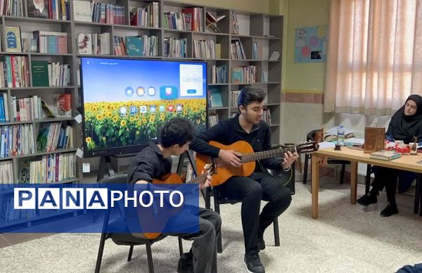 جشنواره «برگی از دانش» در دبیرستان نمونه دولتی کاشانی‌پور فردیس