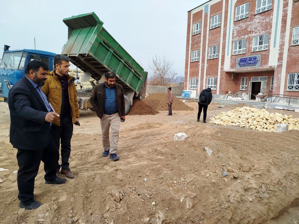 بازدید معاون توسعه و پشتیبانی اداره آموزش و پرورش کاشمر از مراحل ساخت آموزشگاه مرحوم حسین نساجیان کاشمر 
