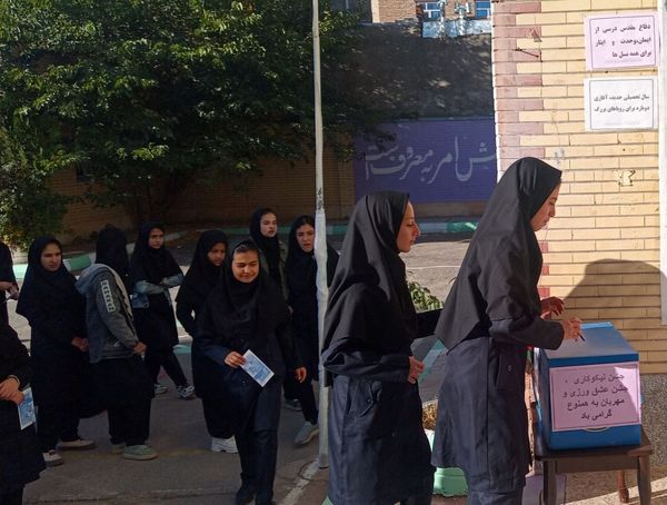 جشن عاطفه‌ها در مدارس چاراویماق