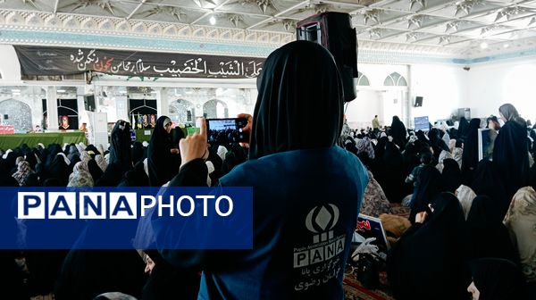 حضور خبرنگاران پانای کاشمری در نماز جمعه 