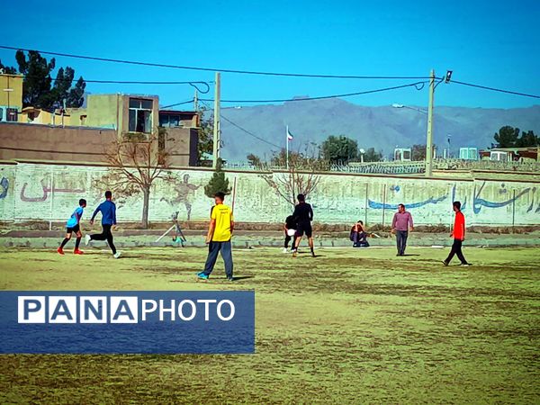 مسابقات فینال لیگ فوتبال درون مدرسه ای دبیرستان میثاق 