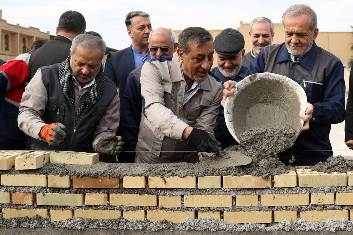 دولت چهاردهم، دیوار عدالت می‌کشد