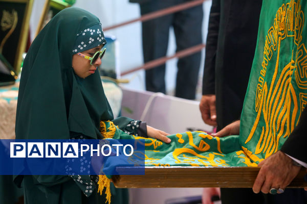 حضور تولیت آستان قدس رضوی در جمع دانش‌آموزان با آسیب بینایی مشهد