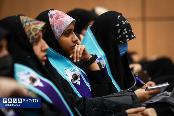 مراسم آموزش کاروان‌های عمره دانش‌آموزی به دانش‌آموزان عازم سرزمین وحی