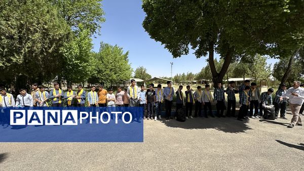 پاکسازی طبیعت توسط دانش‌آموزان پیشتاز استان مرکزی در پیش اردوی ملی