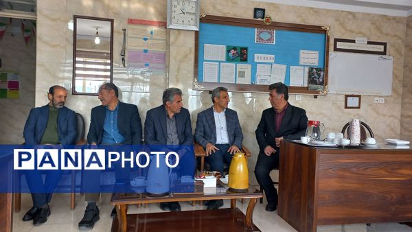 مانور سراسری زلزله همزمان با سراسر کشور در دبیرستان شاهد شهید آخوندی‌ها ناحیه یک کرج 