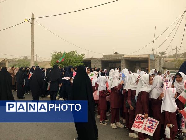 دانش آموزان امروز پرچم داران استقلال و عزت فردا 