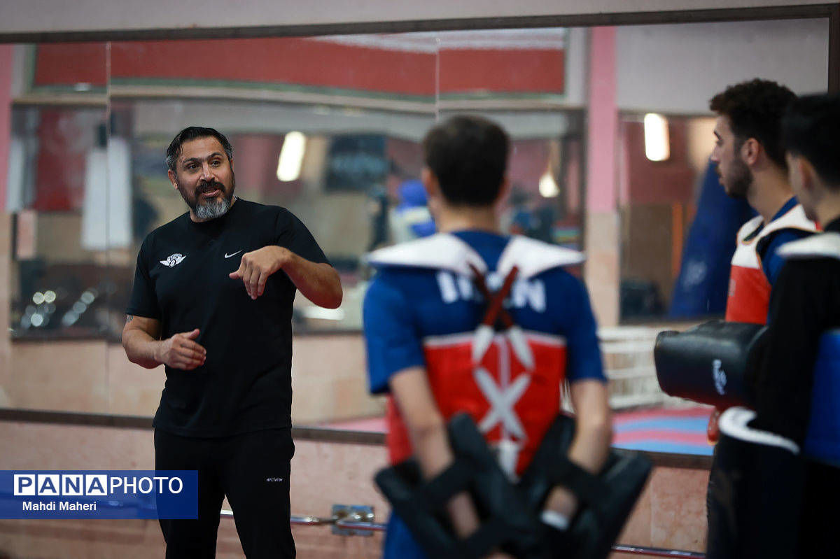 افلاکی تکواندوکاران ملی‌پوش را به خط کرد