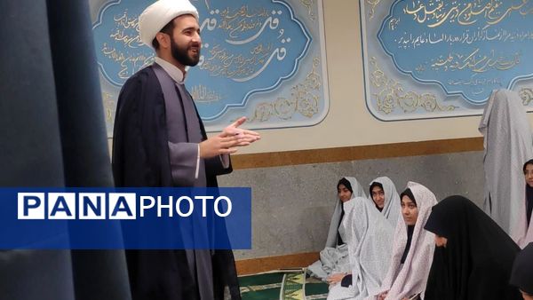 عطر بندگی در مدرسه اقامه نماز جماعت